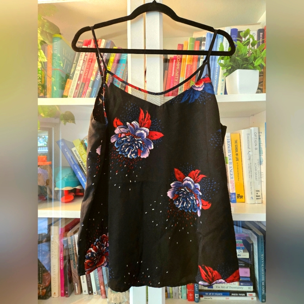 NWT Dex Black Floral Explosion Peony Camisole Sleeveless Top - Picture 4 of 12